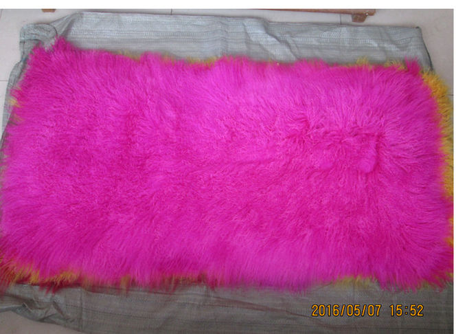 Το μογγολικό Sheepskin ροζ κουβερτών έβαψε την πρόσθετη μακρυμάλλη θιβετιανή περιποίηση ενδυμάτων γουνών αρνιών