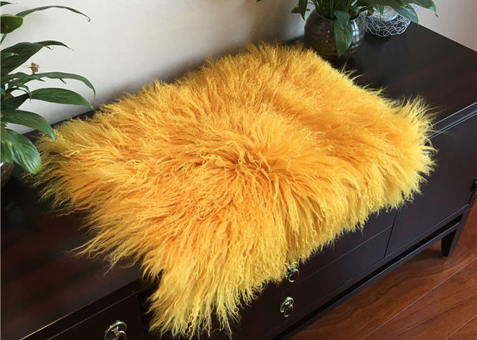 Το κρεβάτι ρίχνει γενικό μογγολικό Sheepskin θερμό μαλακό κουβερτών με το ακατέργαστο/βαμμένο χρώμα
