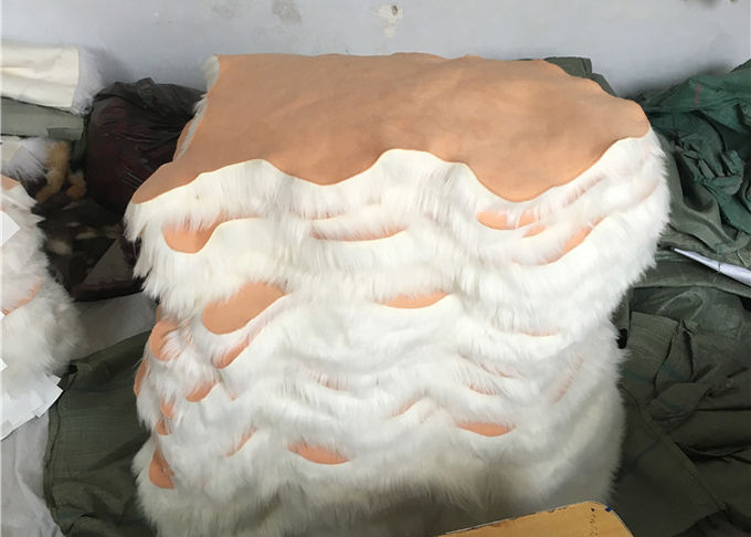 Χνουδωτή κουβέρτα γουνών Faux εγχώριων καθιστικών, αντιολισθητική άσπρη κουβέρτα περιοχής γουνών Faux 