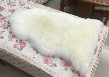 Κίνα Πραγματικό Sheepskin ενιαίο δέρμα κουβερτών από τα άσπρα δείγματα 90*60cm ανεφοδιασμού χρώματος φιλικά προς το περιβάλλον προμηθευτής