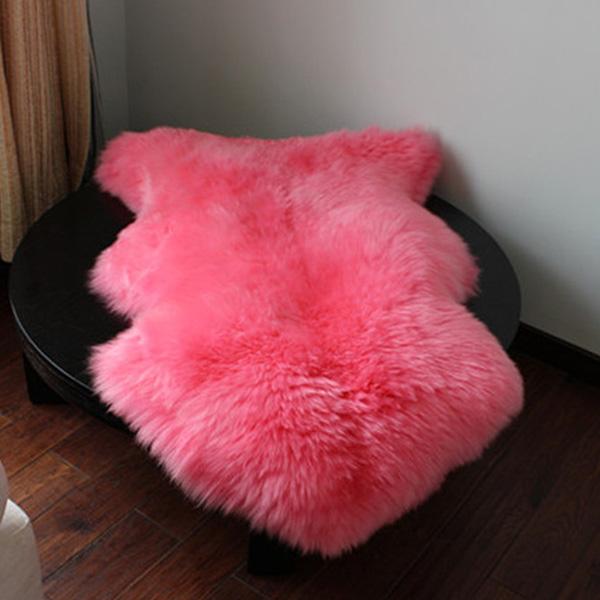 Το πραγματικό μακρύ μερινός κρεβάτι γουνών μαλλιού ρίχνει τα καλύμματα με το χρώμα/το μέγεθος συνήθειας