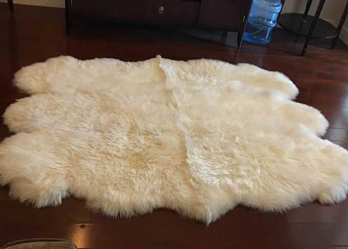 Άσπρη κουβέρτα 6 καθιστικών γουνών ελεφαντόδοντου δέρμα, Sheepskin κρεβατοκάμαρων 5,5 X 6 FT κουβέρτες 
