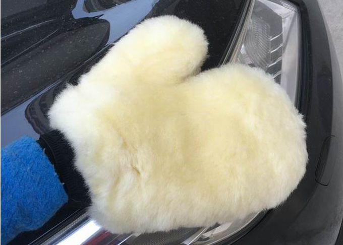 Γνήσιο Sheepskin αυτοκινήτων πλυσίματος αυτοκίνητο μαλλιού γαντιών πυγμαχίας παχύ που απαριθμεί το μπεζ γαντιών πυγμαχίας πλυσίματος