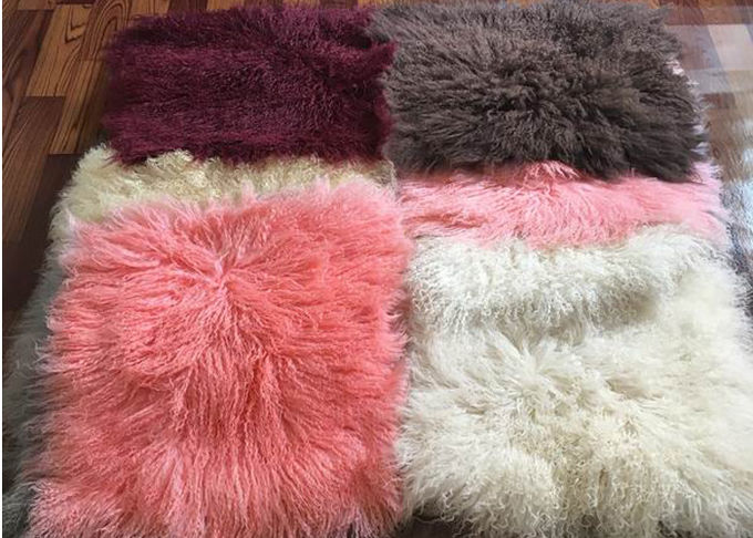 Σγουρός χνουδωτός μογγολικός πραγματικός Sheepskin Windproof θερμός κουβερτών για την παραγωγή του παλτού