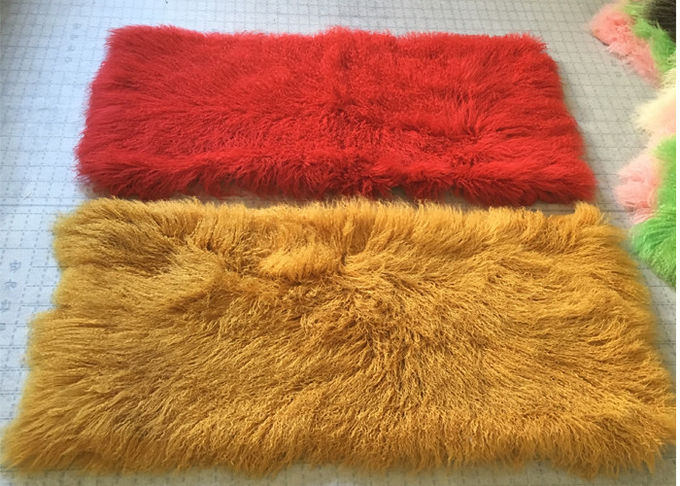 Βαμμένη Sheepskin δερμάτων χρώματος μαλακή μογγολική κουβέρτα 60 *120cm για τα παπούτσια ενδυμάτων