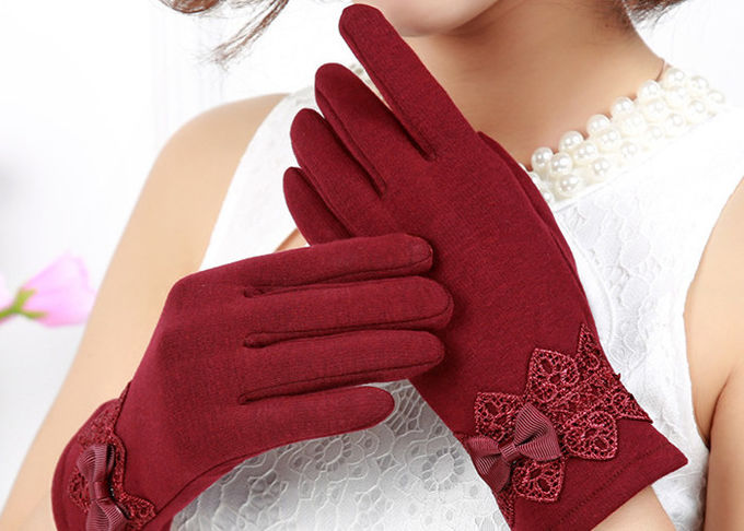 Γάντια των χειμερινών γυναικών με τα άκρα δακτύλου οθόνης αφής, μαλακά γάντια για την τηλεφωνική χρήση κυττάρων 