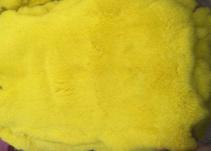 Φυσικό μαλακό χνουδωτό δέρμα κουνελιών Rex 12 X 15 ίντσες για την παραγωγή των καλύψεων εδρών