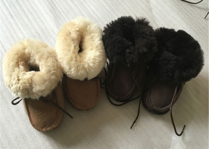Γνήσια Sheepskin παπούτσια μωρών, χειμερινές μπότες για το νήπιο/το μικρό παιδί